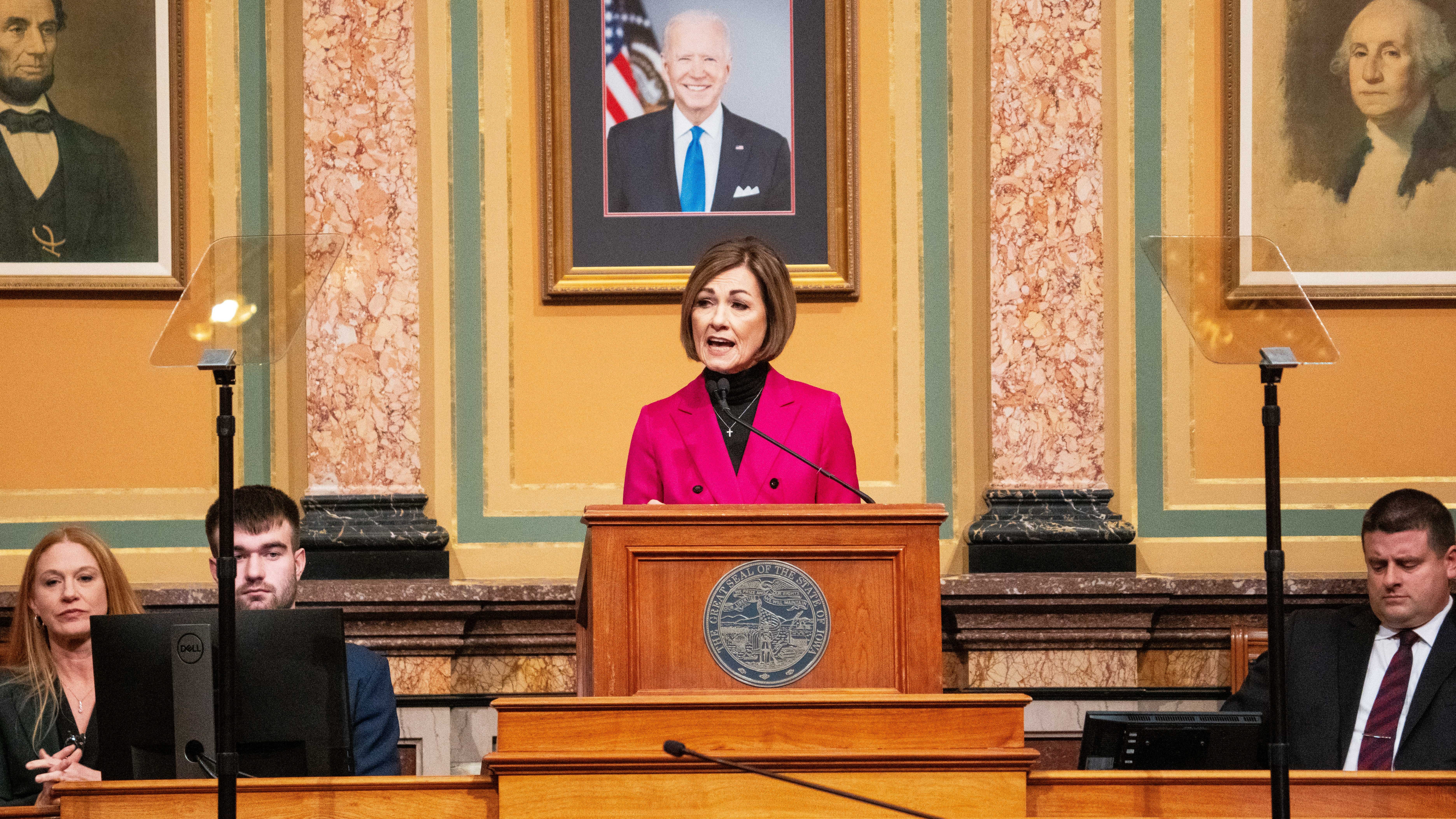 Des Moines Register Videos