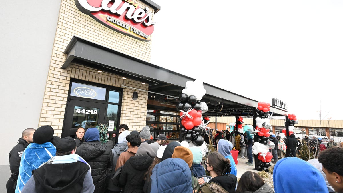 Raising Cane's raises a crowd for the opening of its first Metro Detroit