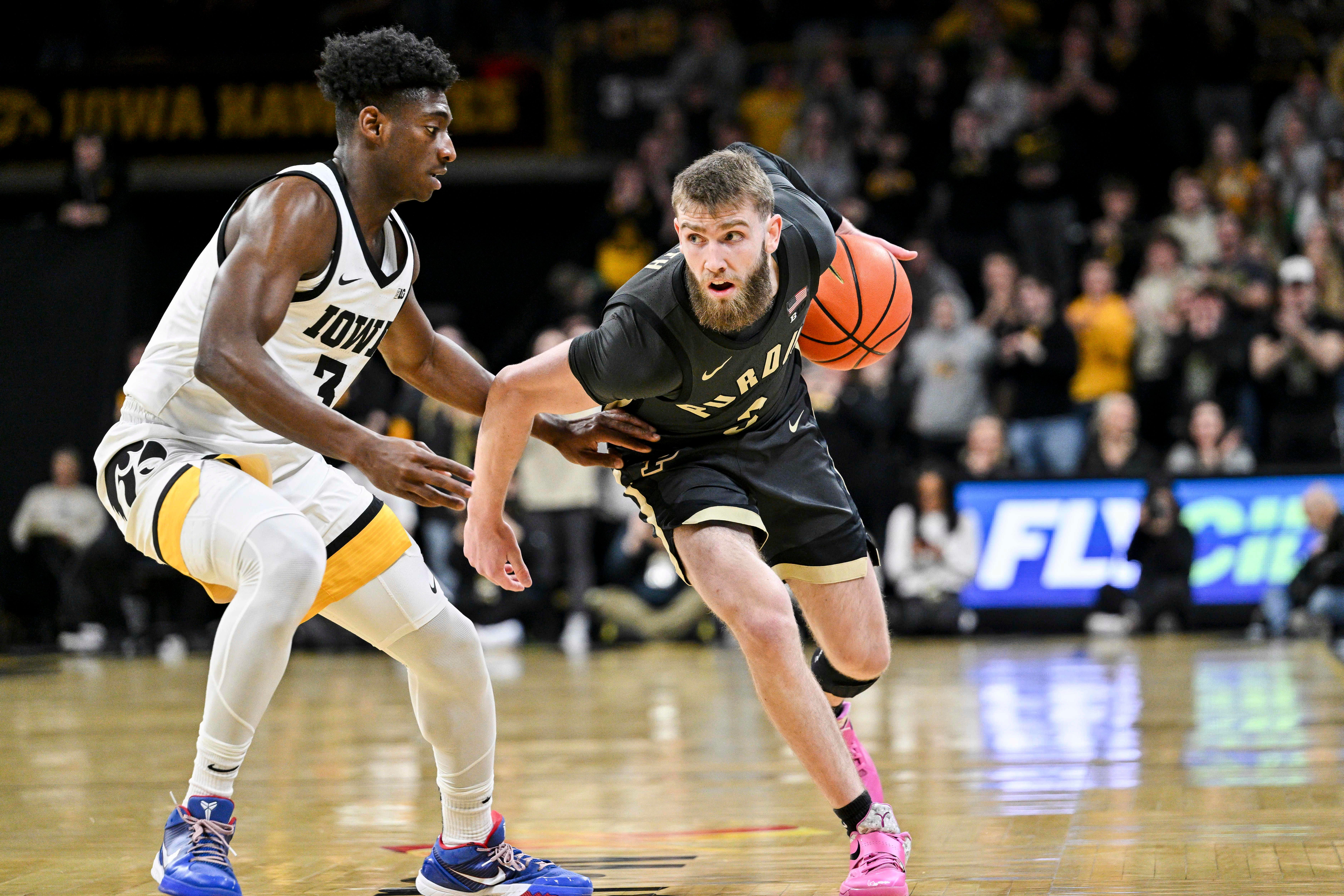 Braden Smith driving to the basket