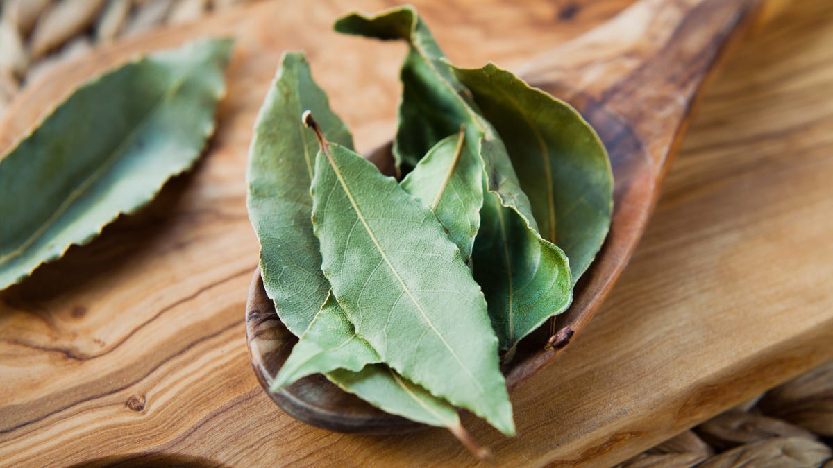 Can you eat bay leaves? What to know about potential dangers.