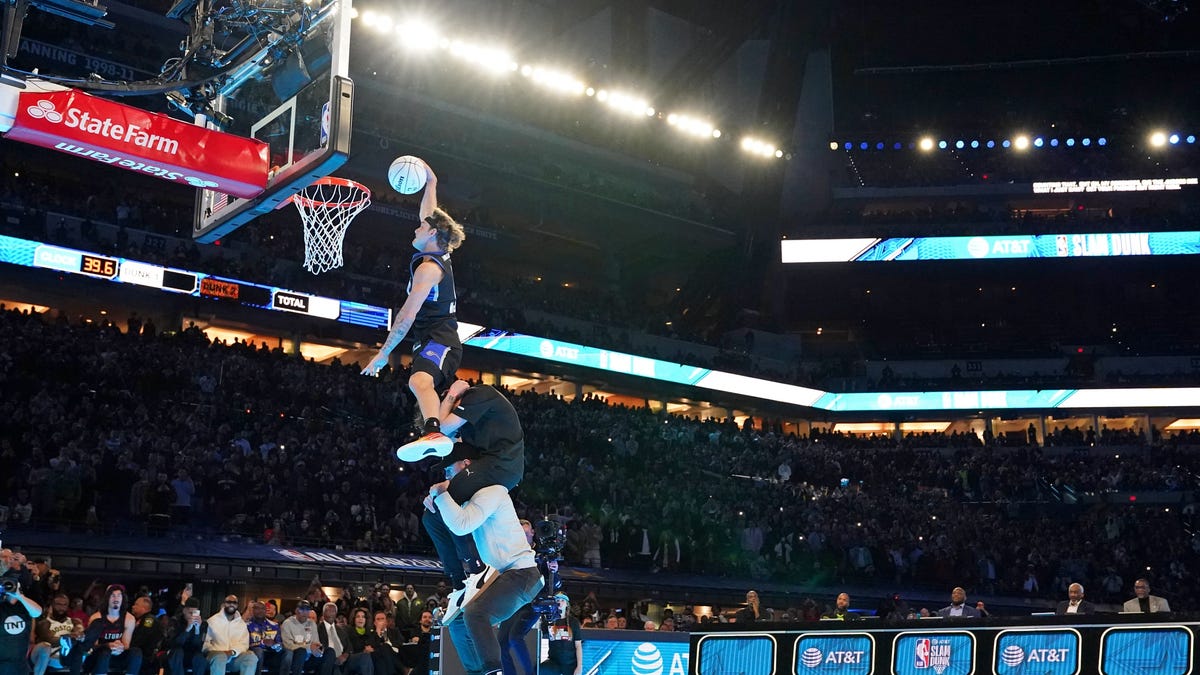 2025 AT&T Slam Dunk: How much does the winner get paid, and how to watch