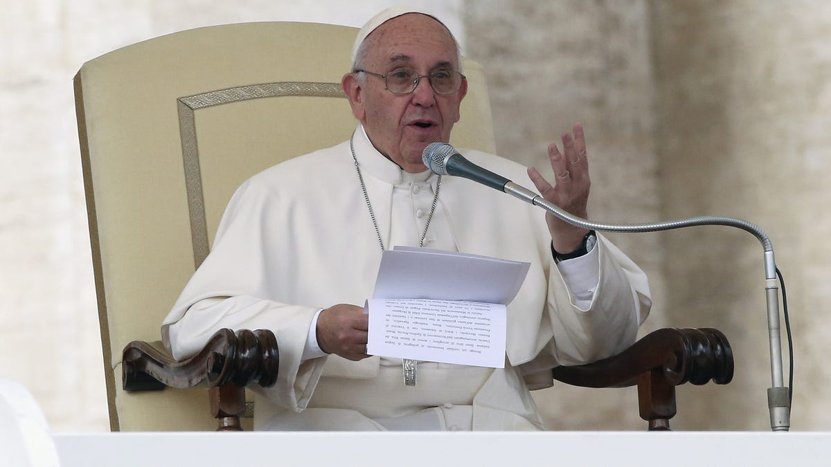 Pope Francis speaks as he leads the weekly audience in Saint Peter's square at the Vatican, October 14, 2015. REUTERS/Stefano Rellandini
