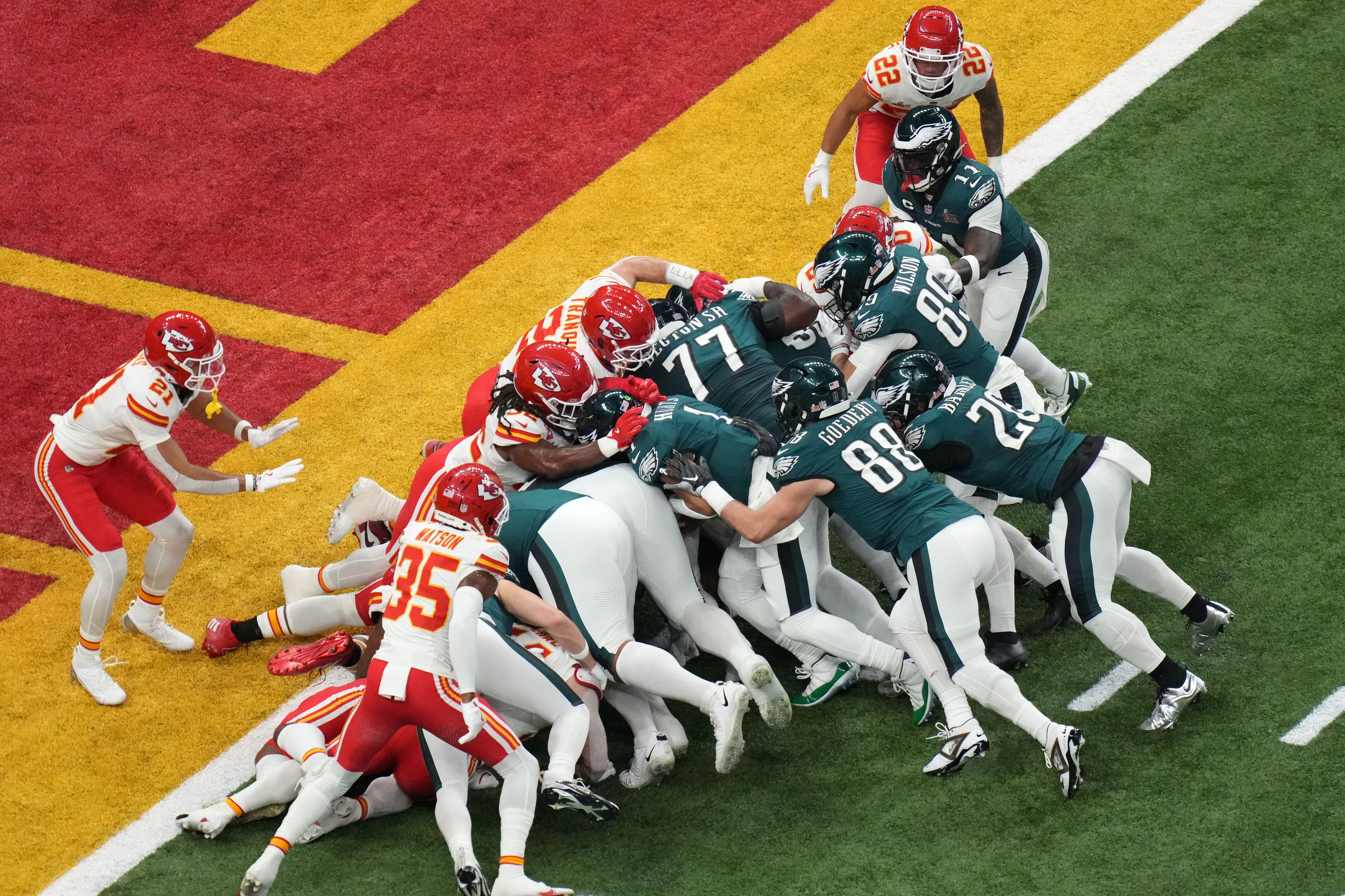 Feb 9, 2025; New Orleans, LA, USA; Philadelphia Eagles quarterback Jalen Hurts (1) rushes the ball for a touchdown against the Kansas City Chiefs during the first quarter in Super Bowl LIX at Caesars Superdome. Mandatory Credit: Kirby Lee-Imagn Images ORG XMIT: IMAGN-877025 ORIG FILE ID: 20250209_mcd_al2_87.JPG