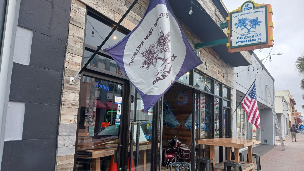 Daytona Beach city commissioners delay buying Cruisin’ Cafe property Daytona Beach city commissioners delay buying Cruisin’ Cafe property