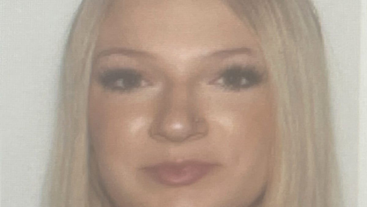 Milwaukee police ask help finding critically missing 16-year-old girl Milwaukee police ask help finding critically missing 16-year-old girl