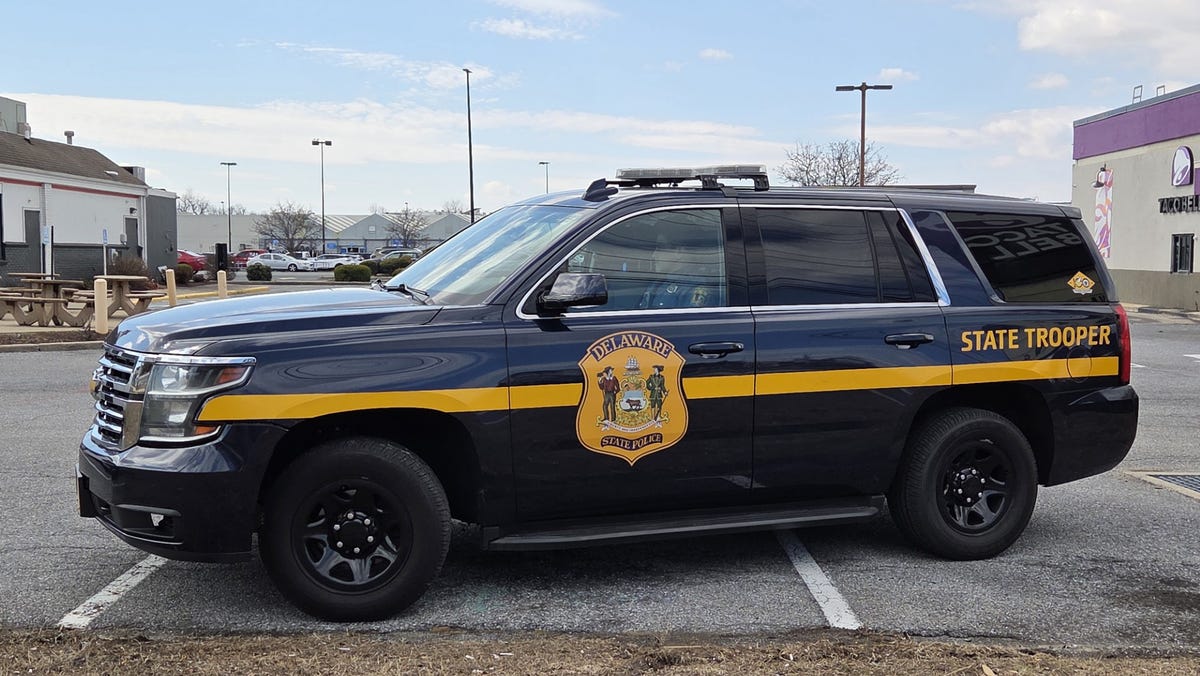 Police ID man shot, killed by Delaware officers after charging toward troopers with knife Police ID man shot, killed by Delaware officers after charging toward troopers with knife