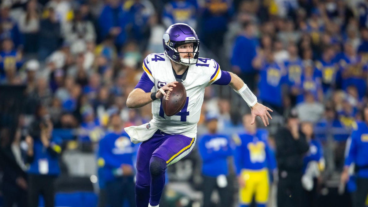 Steelers FO taking huge swing for quarterback Sam Darnold Steelers FO taking huge swing for quarterback Sam Darnold