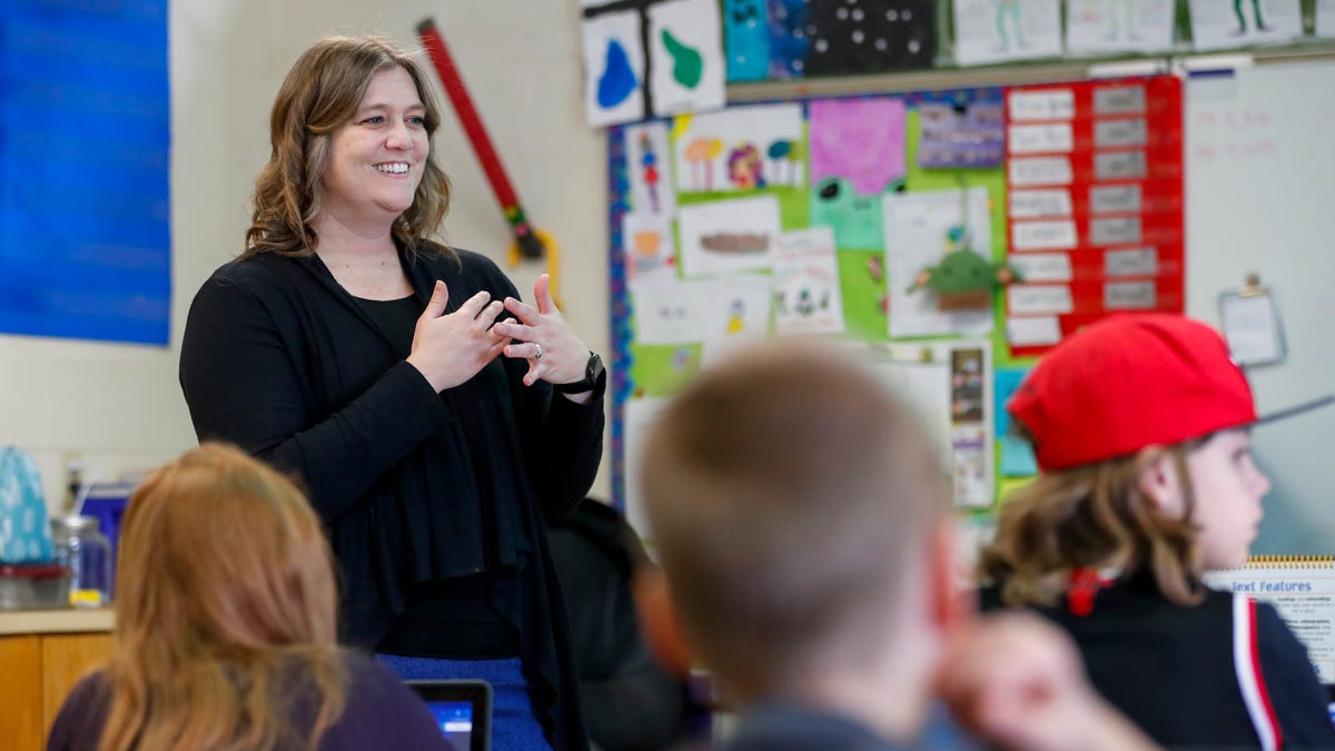 Why do new teachers leave Wisconsin? New report shows retention red flags