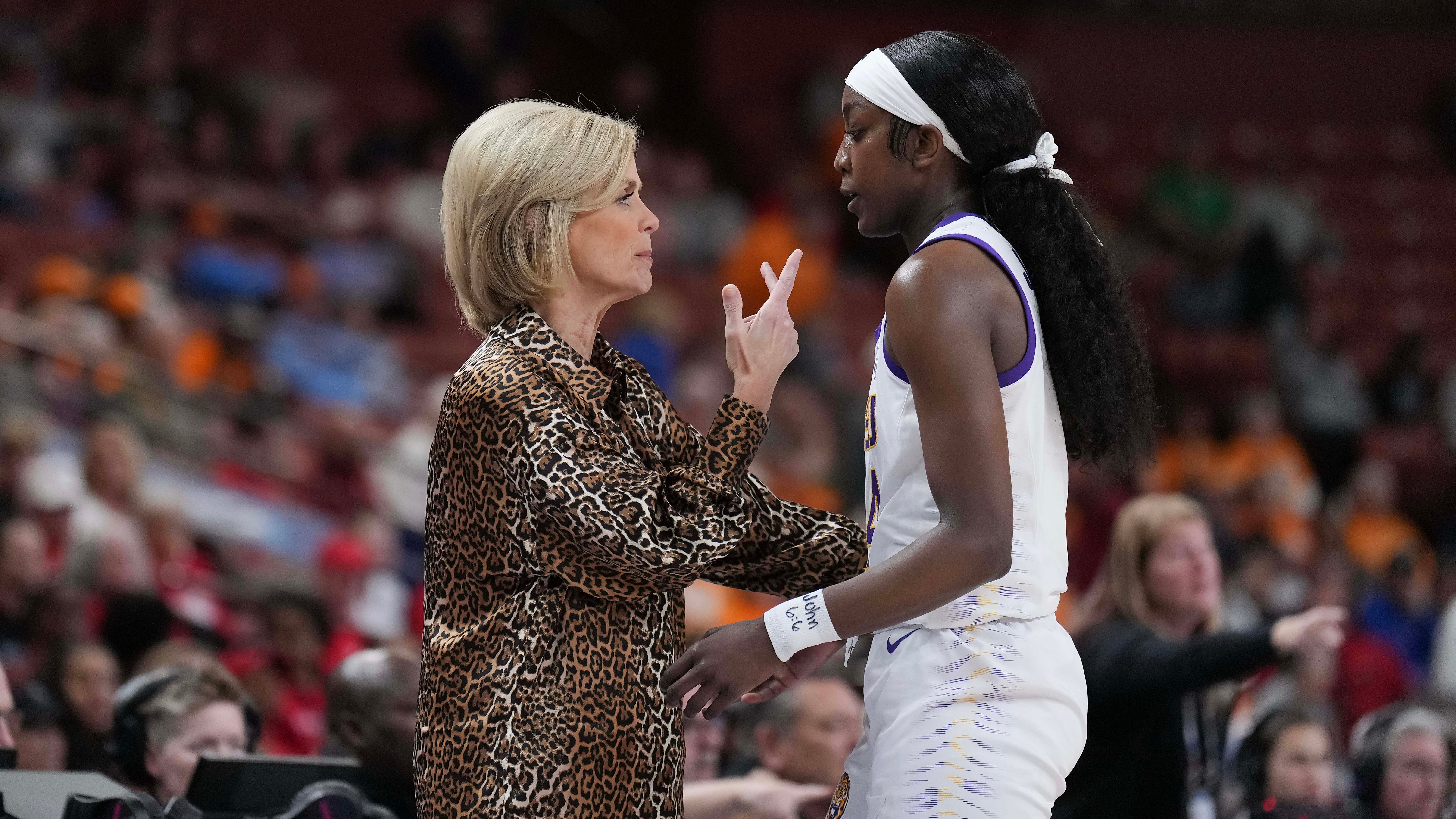 Flau'jae Johnson carries Kim Mulkey's words with her as her career blossoms
