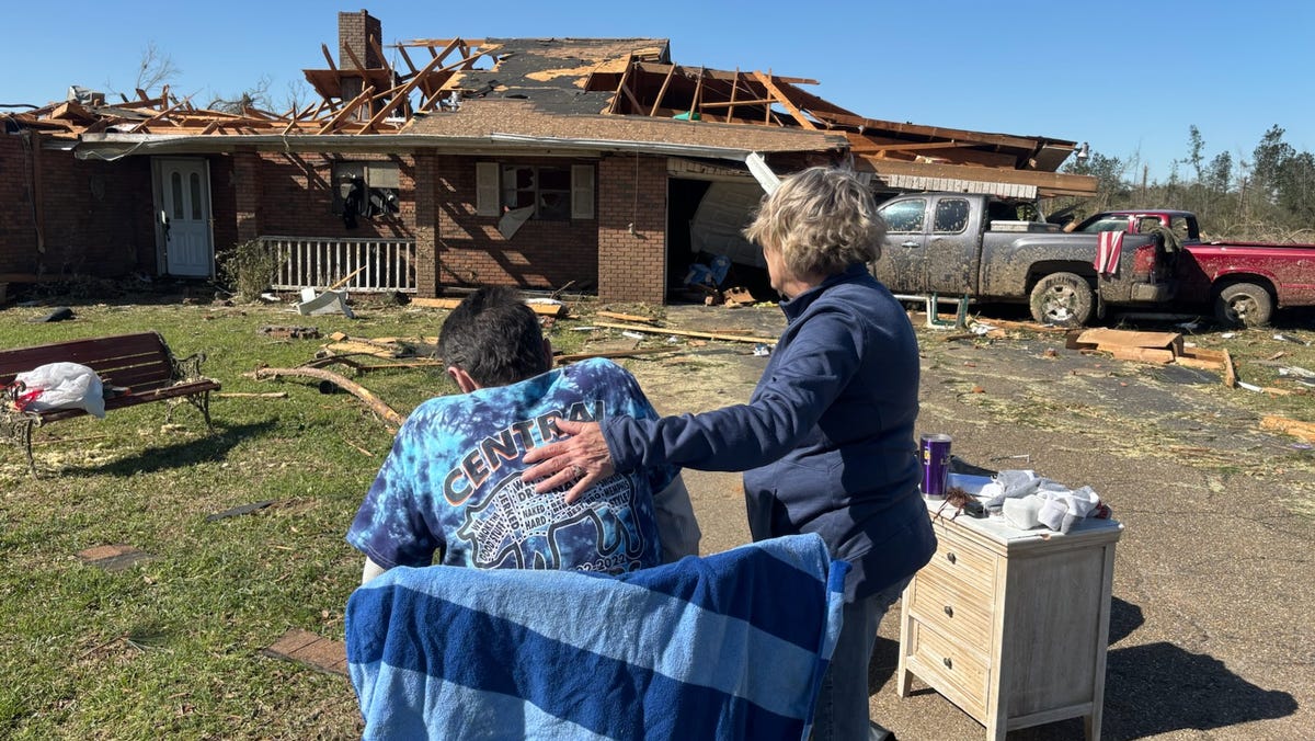 Trump, FEMA approve disaster declaration from deadly March storms in MS Trump, FEMA approve disaster declaration from deadly March storms in MS