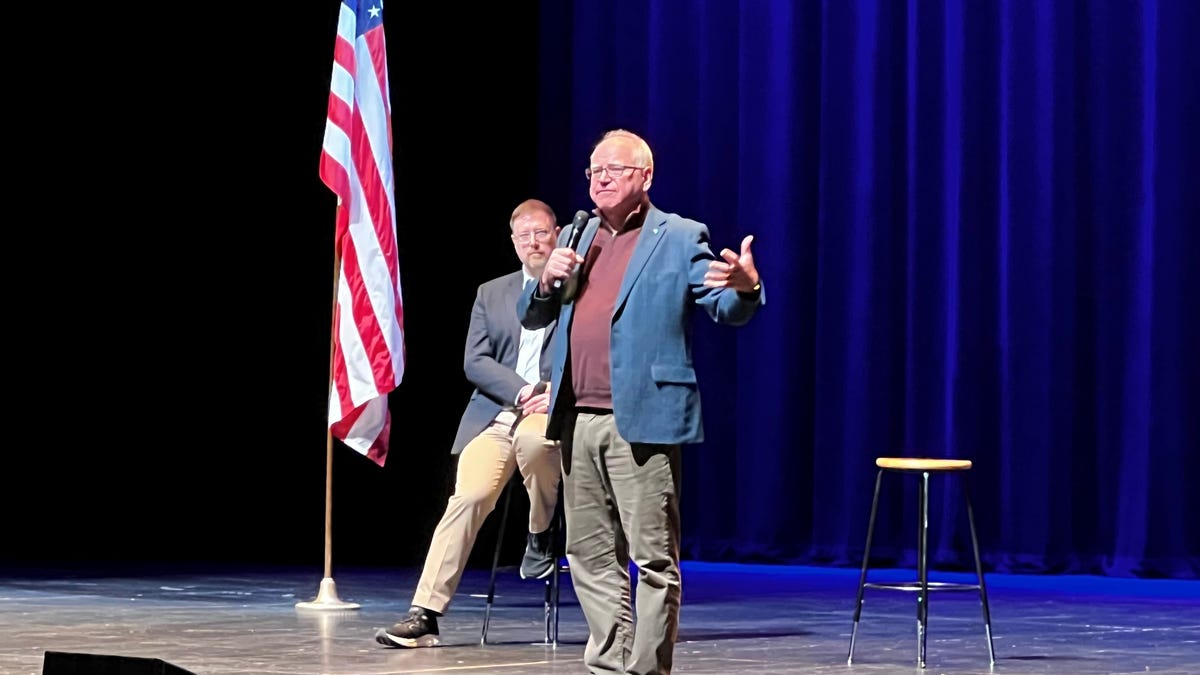 In Wisconsin, Tim Walz says Democrats must ‘push as far as we can’ against Trump In Wisconsin, Tim Walz says Democrats must ‘push as far as we can’ against Trump