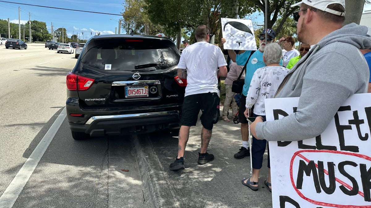 West Palm Tesla protest: No bail for man accused of driving SUV into crowd at dealership
