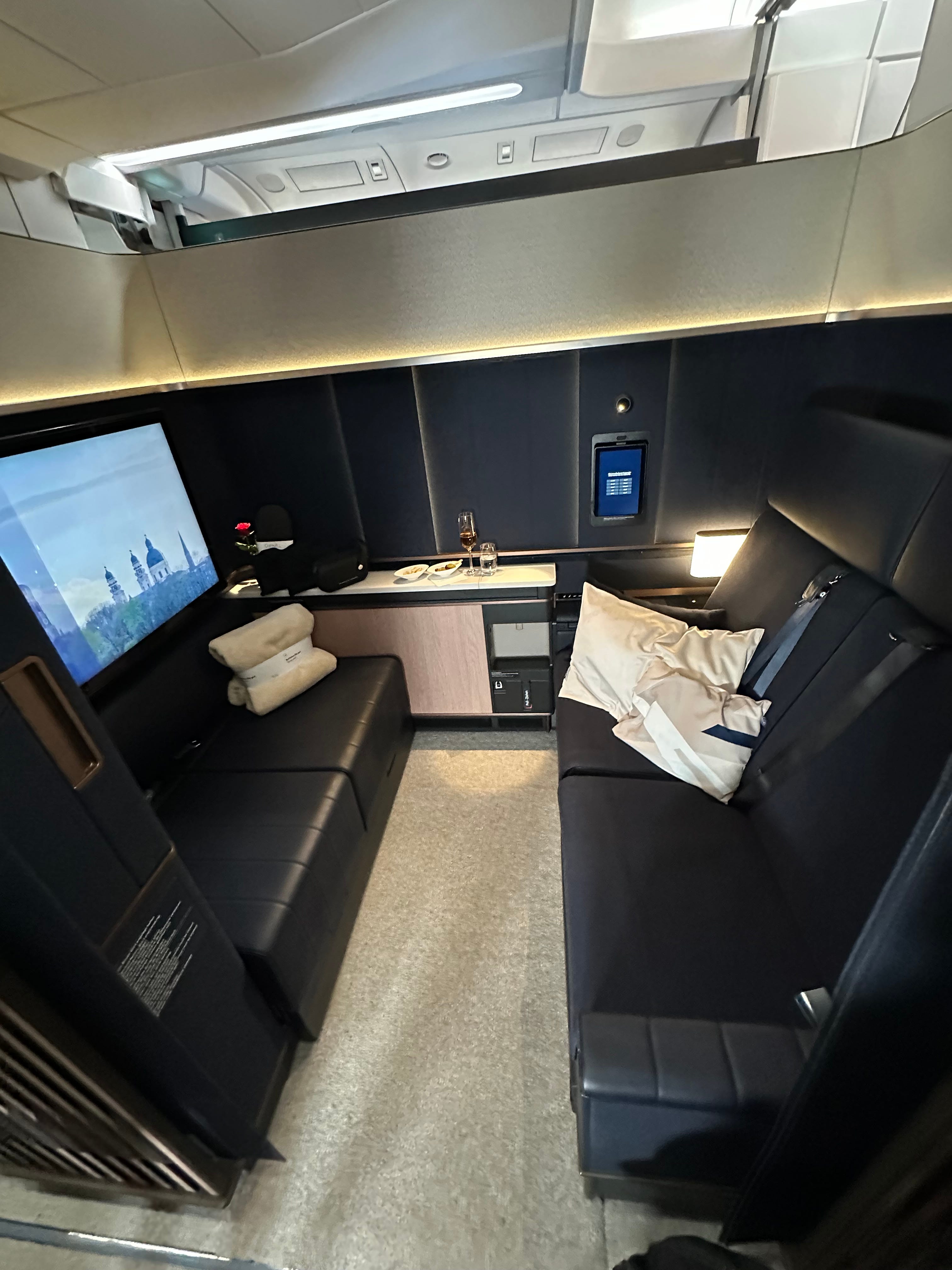 Lufthansa Allegris two-person suite in seat mode.