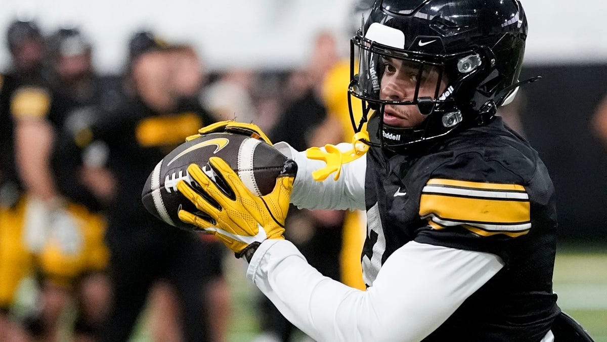 Iowa football WR ranks among highest-graded Big Ten wideouts Iowa football WR ranks among highest-graded Big Ten wideouts