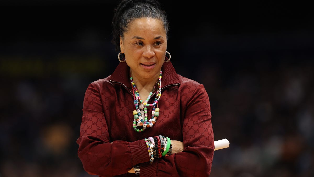 Dawn Staley necklace: Why South Carolina basketball coach wears jewelry in games