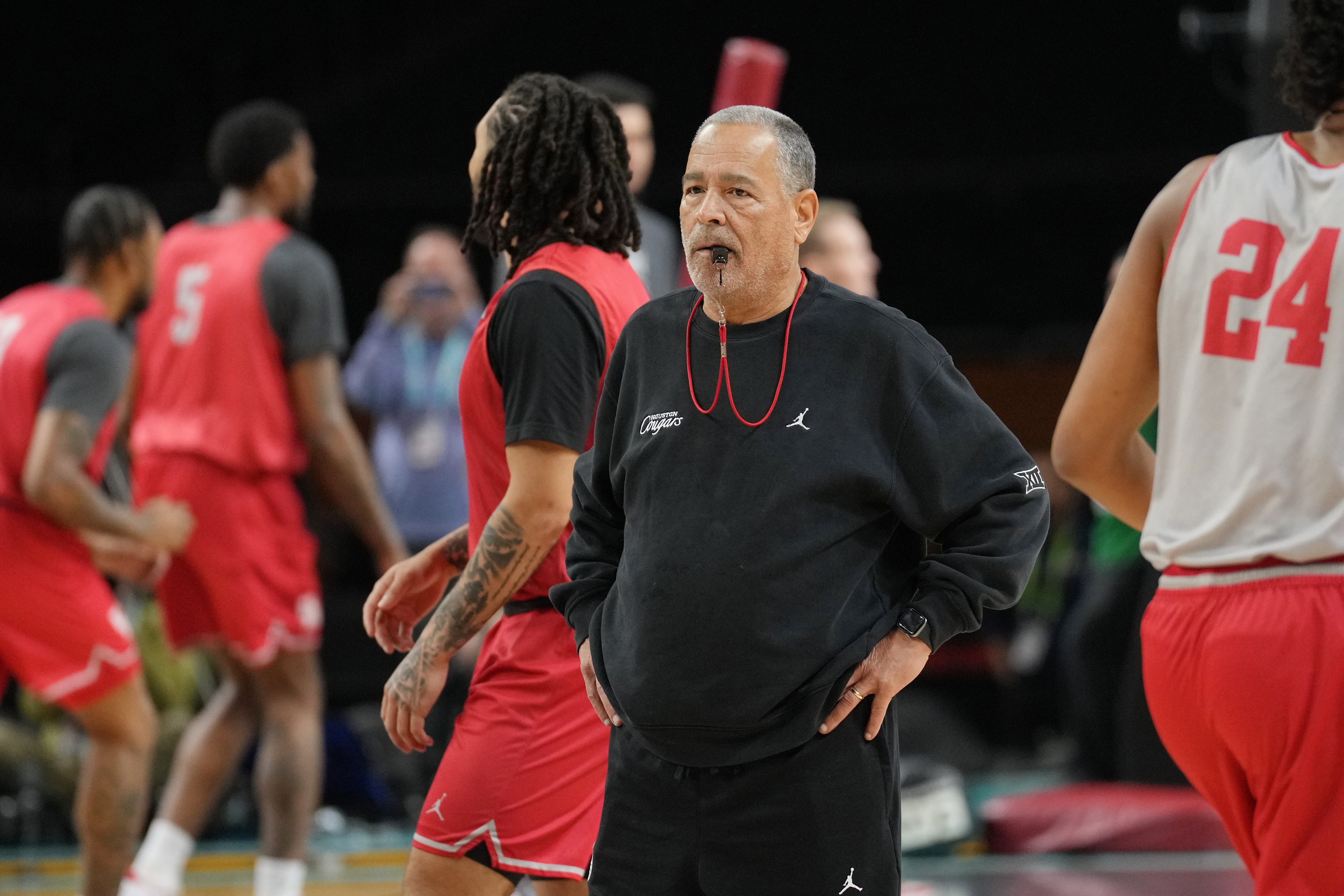 Houston coach Kelvin Sampson and his Cougars play Florida on Monday night for the national championship.