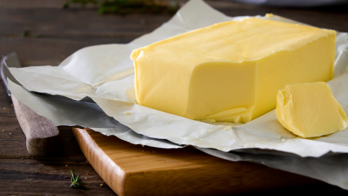 Is it legal to sell margarine as butter in Iowa? Is it legal to sell margarine as butter in Iowa?