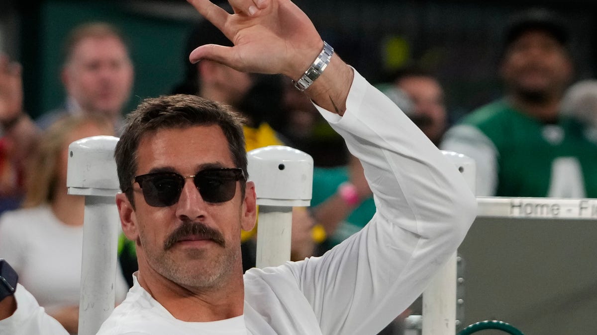 Rumor: Aaron Rodgers spotted leaving Pittsburgh hotel — what does it mean for Steelers? Rumor: Aaron Rodgers spotted leaving Pittsburgh hotel — what does it mean for Steelers?