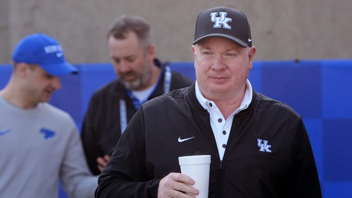 Kentucky football has one commitment for its 2026 class. What’s behind the struggles? Kentucky football has one commitment for its 2026 class. What’s behind the struggles?