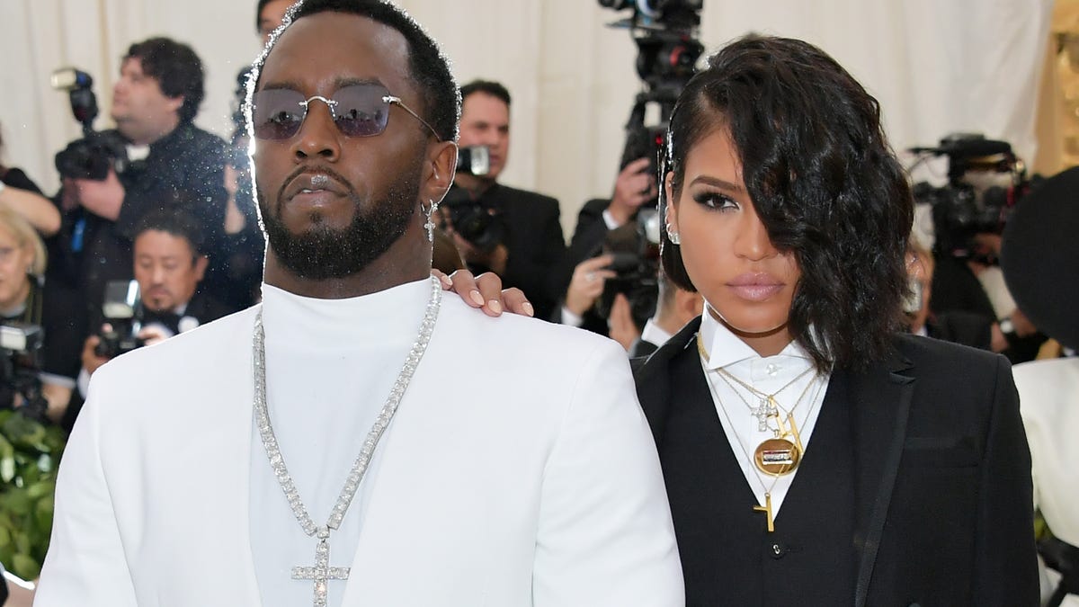 NEW YORK, NY - MAY 07: Sean "Diddy" Combs and Cassie attends the Heavenly Bodies: Fashion & The Catholic Imagination Costume Institute Gala at The Metropolitan Museum of Art on May 7, 2018 in New York City. (Photo by Neilson Barnard/Getty Images)