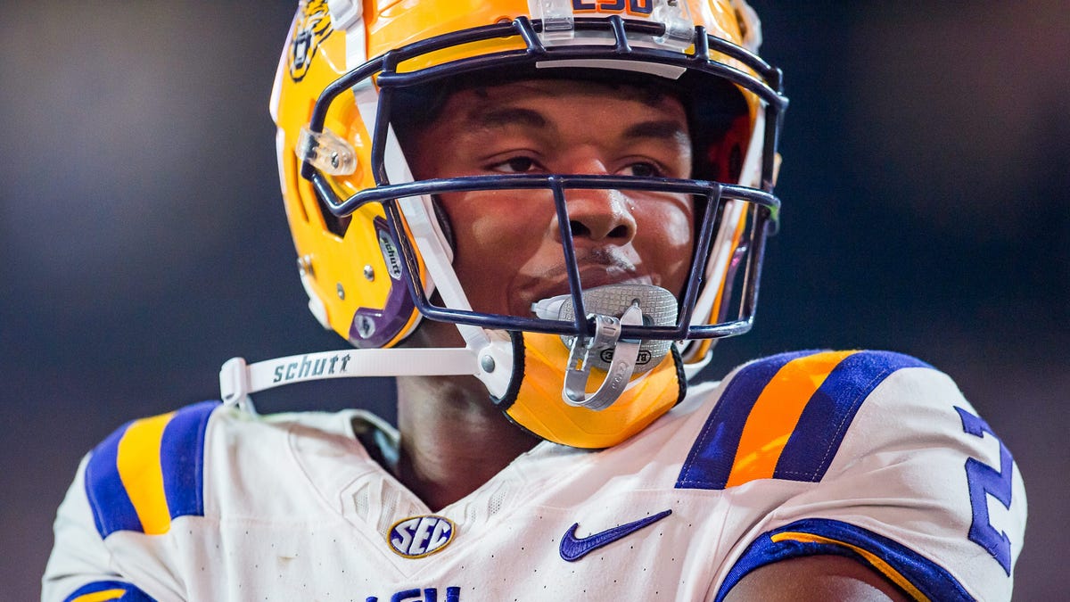 Former LSU receiver Kyren Lacy found dead by authorities after vehicle chase: What we know Former LSU receiver Kyren Lacy found dead by authorities after vehicle chase: What we know