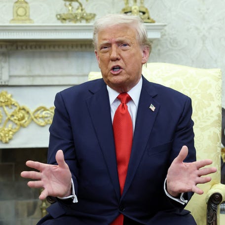 U.S. President Donald Trump meets with El Salvador President Nayib Bukele (not pictured) in the Oval Office at the White House in Washington, D.C., U.S., April 14, 2025. REUTERS/Kevin Lamarque
