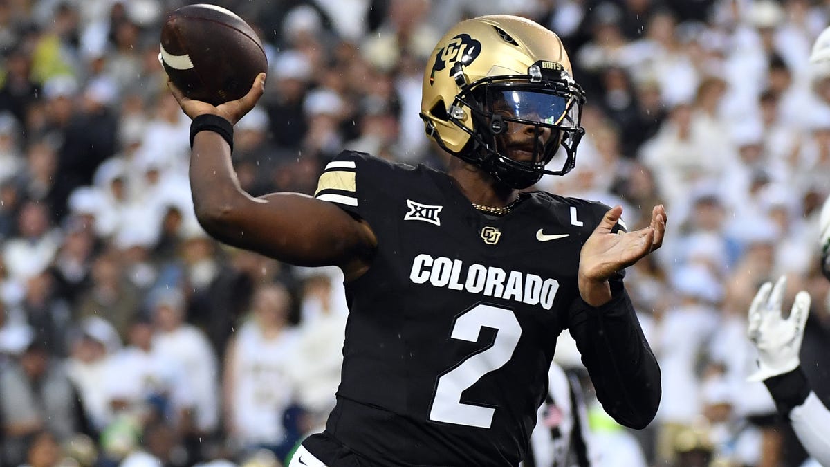 Shedeur Sanders draws Daniel Jones comparison from Colorado OC Pat Shurmur Shedeur Sanders draws Daniel Jones comparison from Colorado OC Pat Shurmur