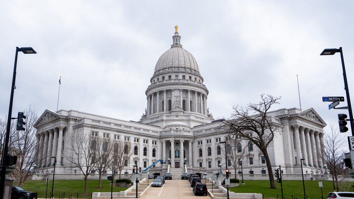 Penalties for juror battery, help for Alzheimer’s caregivers. Here are bills that passed the Assembly Penalties for juror battery, help for Alzheimer’s caregivers. Here are bills that passed the Assembly