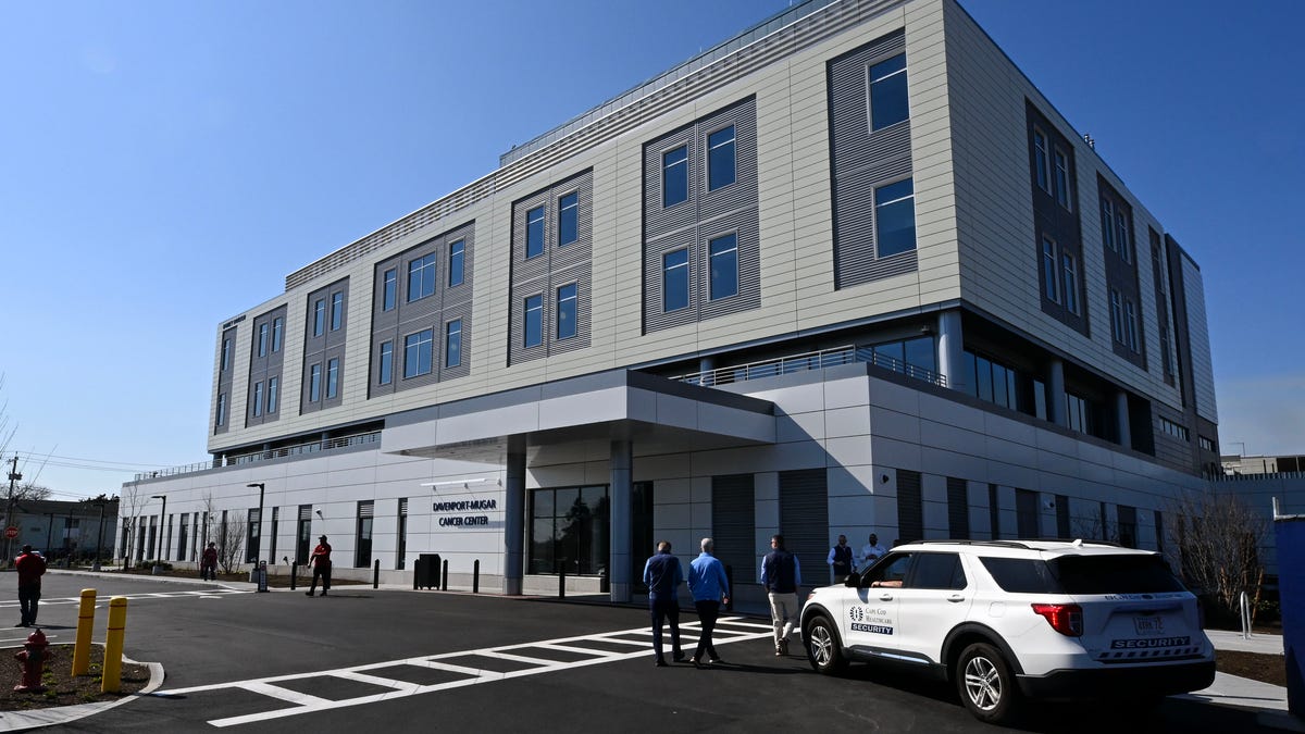 State money will help keep open hospitals, health centers State money will help keep open hospitals, health centers