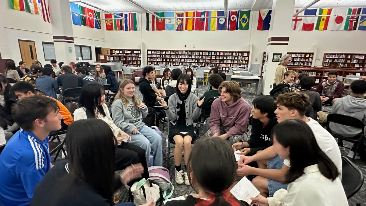Japanese exchange program brings 42 students to Bloomington North Japanese exchange program brings 42 students to Bloomington North