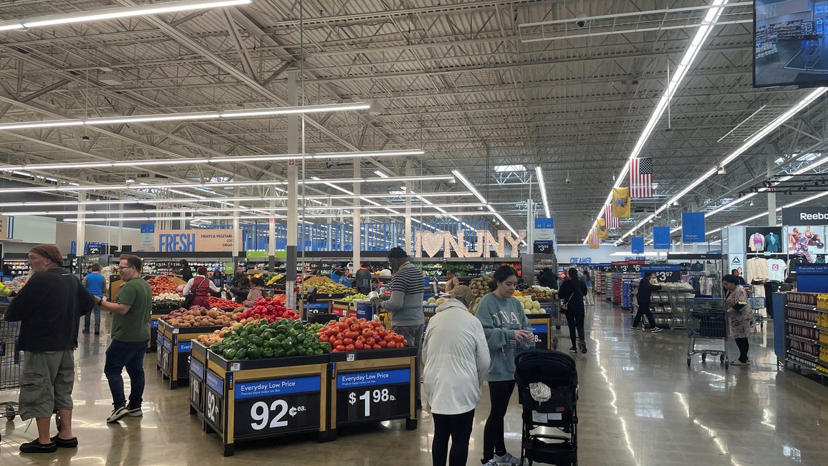 Shoppers browse a Walmart Supercenter a day after U.S. President Donald Trump announced new tariffs, in Secaucus, New Jersey, U.S. April 3, 2025. REUTERS/Siddharth Cavale