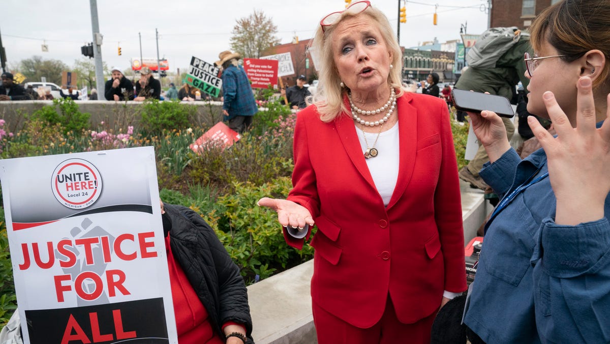 Dingell defends herself from video showing her with eyes closed at ...