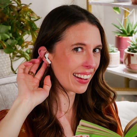 Audiobooks can be an easy way to consume books anytime of the day. Here are some easy ways to find good books and free ways to listen.