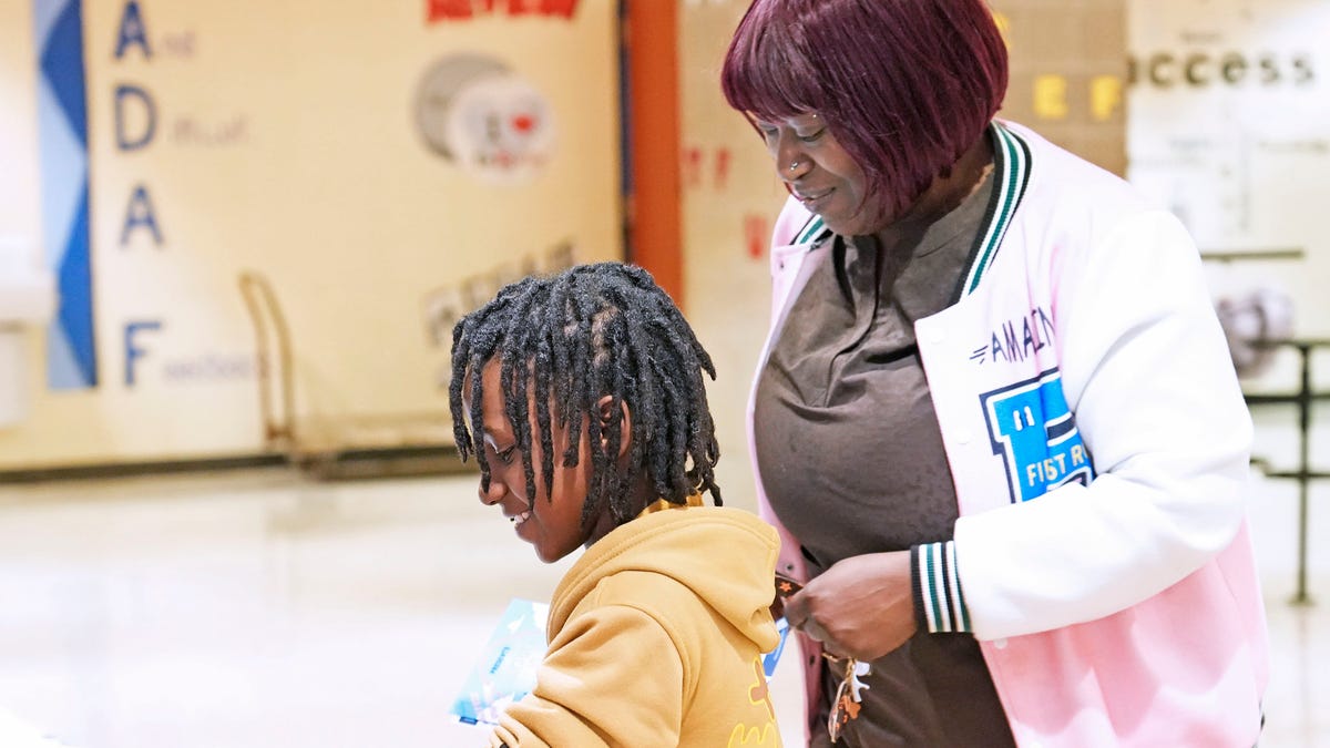 Second lead screening clinic held for Milwaukee Public Schools students Second lead screening clinic held for Milwaukee Public Schools students