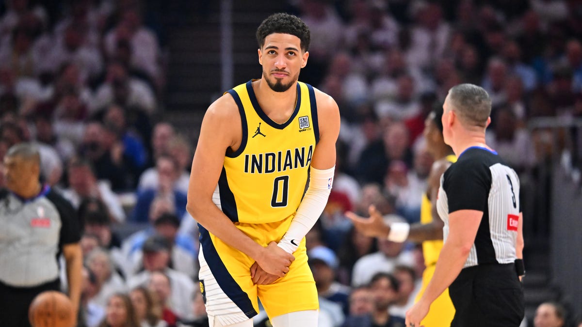 Tyrese Haliburton injury update: Pacers star hurts wrist in Game 2 vs ...