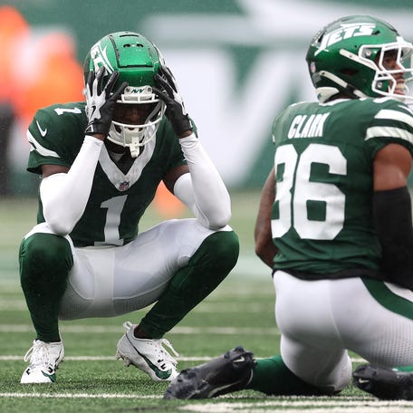 Sauce Gardner of the New York Jets reacts against the Denver Broncos at MetLife Stadium on September 29, 2024 in East Rutherford, New Jersey.