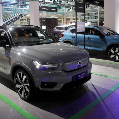 Electric-powered Volvo XC40 cars are seen at the Auto Zurich Car Show 2022 in Zurich, Switzerland November 10, 2022.