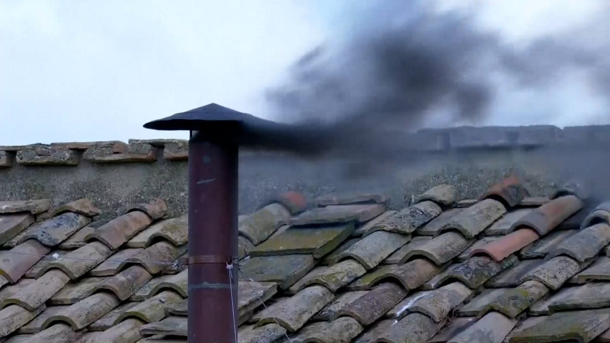 20250508_VPC_BLACK SMOKE RISES ON DAY 2 OF CONCLAVE_THUMB.00_00_00_00.Still004.jpg