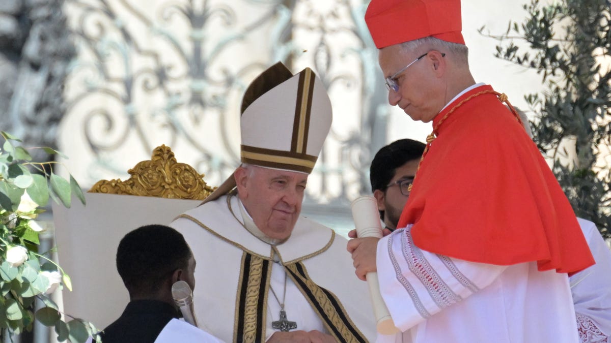 How a Chicago native became pope: See Robert Francis Prevost's path to ...