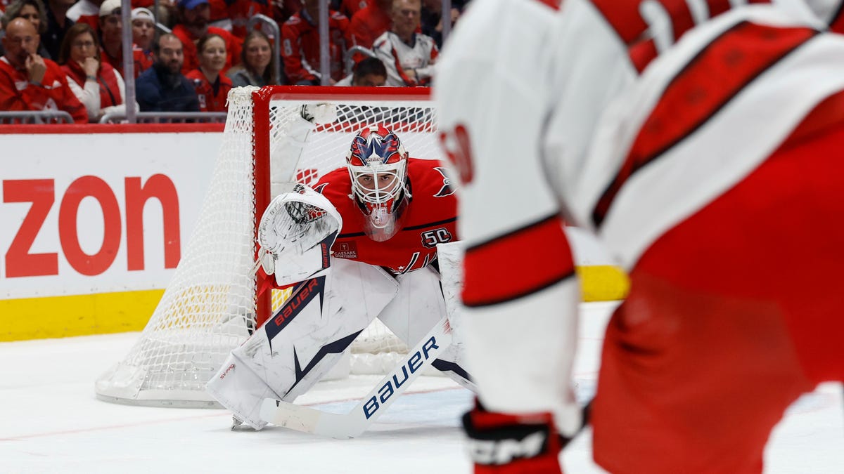 Logan Thompson helps Washington Capitals tie series with Carolina ...