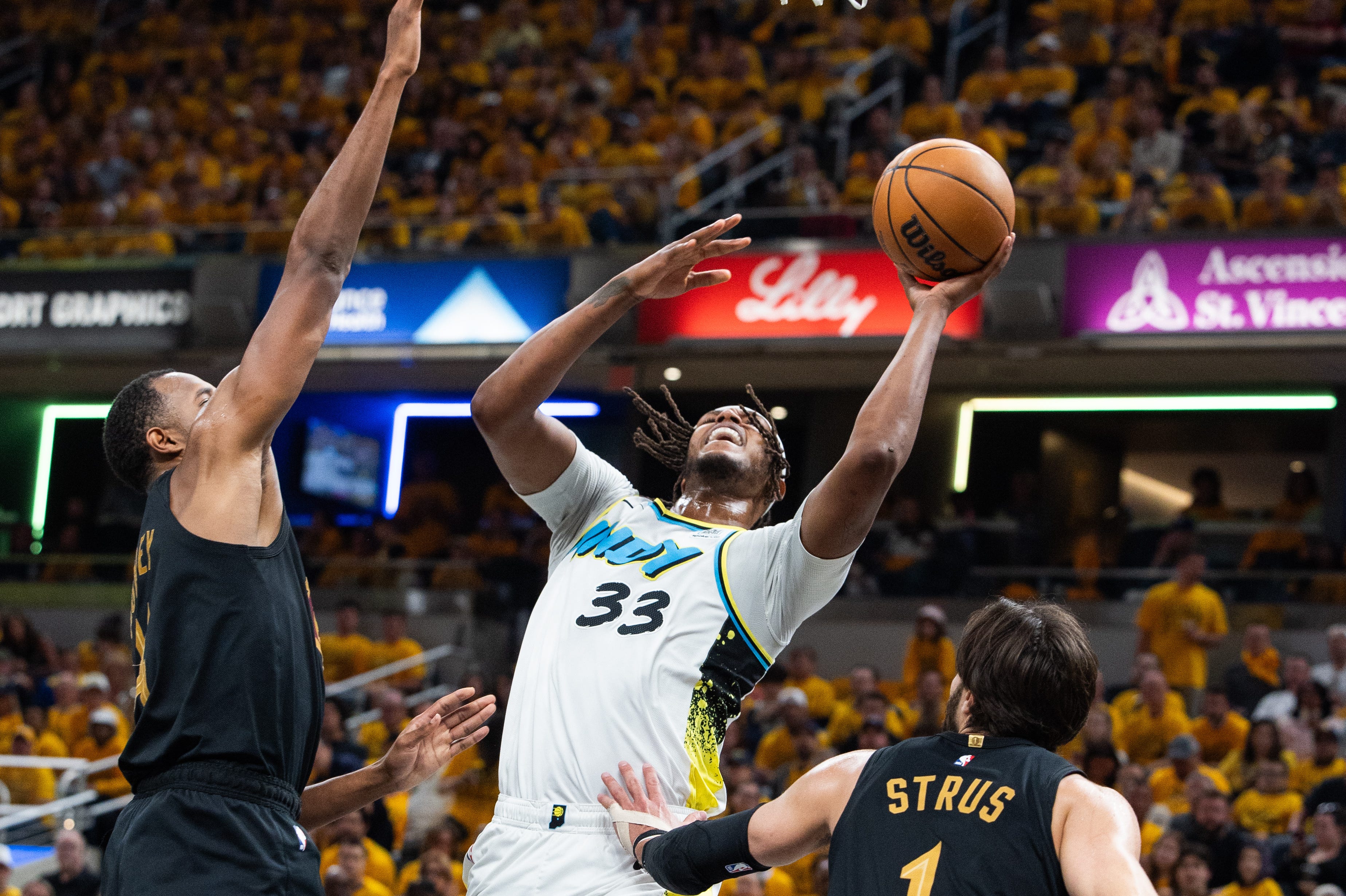 Cavs 3-2 zone with Evan Mobley helps turn the tide of Pacers series