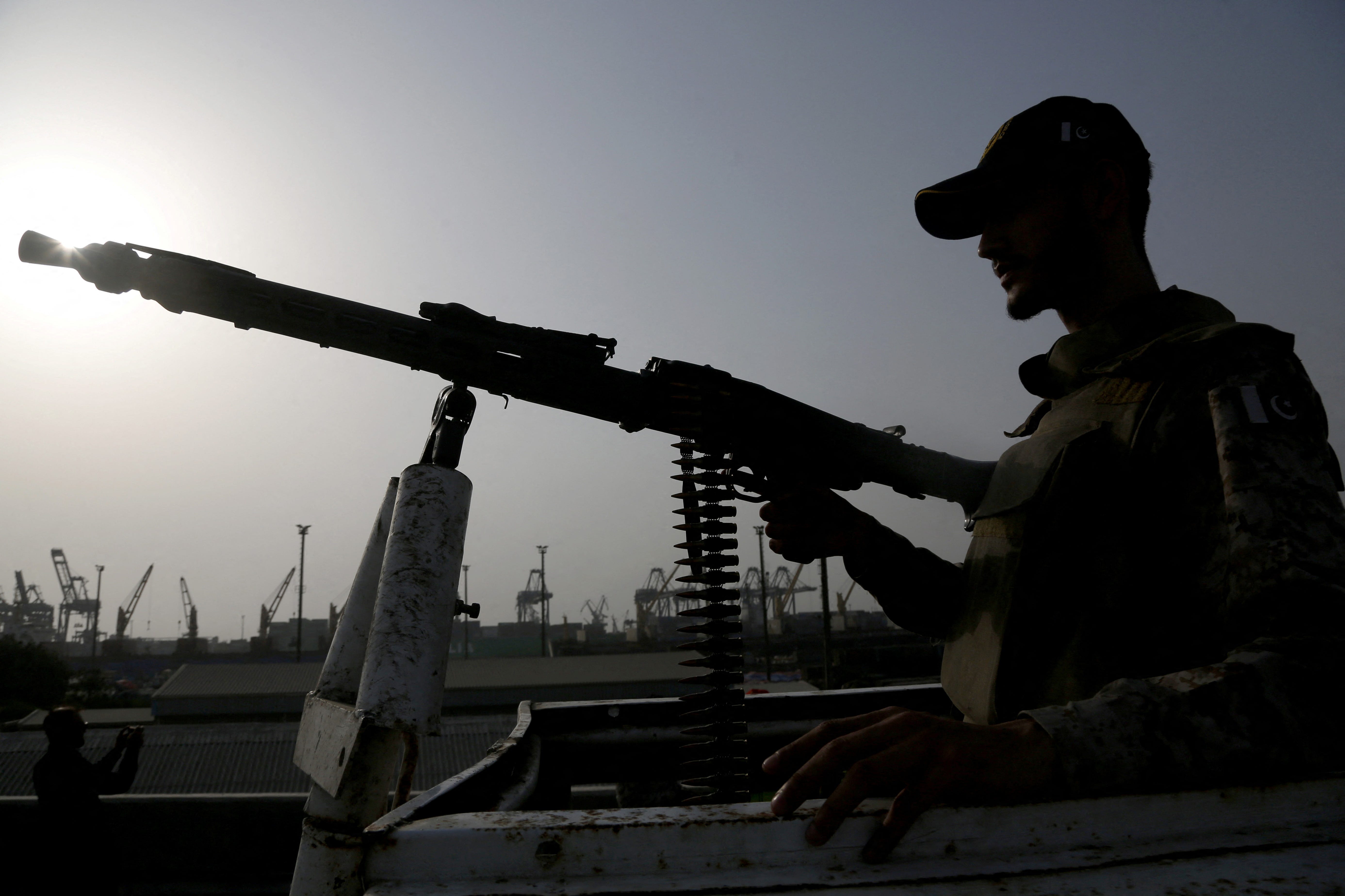 Pakistan launches retaliatory attacks on India as tensions escalate ...