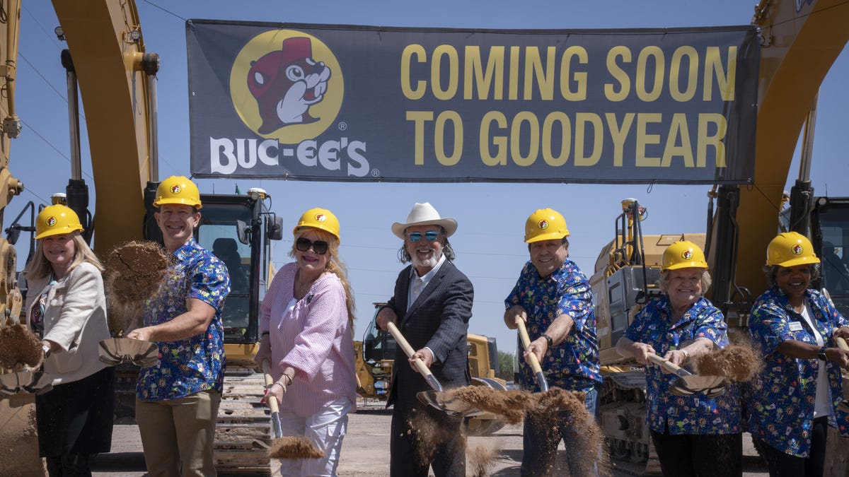 Co-Founder of Buc-ee's Beaver Aplin (center) during the Buc-ee's Arizona groundbreaking ceremony in Goodyear on May 14, 2025.