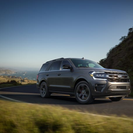 A preproduction model of the 2022 Ford Expedition.