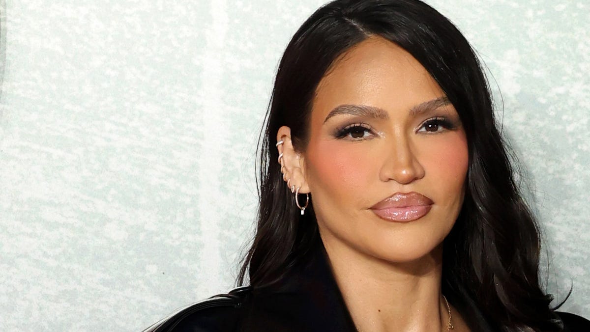 Cassie Ventura Fine attends the "MobLand" Global Premiere at the Odeon Luxe Leicester Square on March 27, 2025 in London, England.