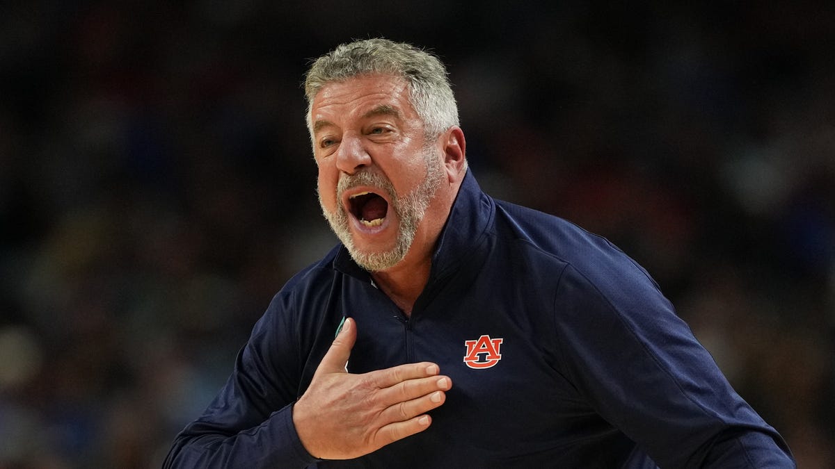 Bruce Pearl พูดถึง NBA Future ของ Tahaad Pettiford ซึ่งเป็น Big Man Big Man ของ Auburn Bruce Pearl พูดถึง NBA Future ของ Tahaad Pettiford ซึ่งเป็น Big Man Big Man ของ Auburn