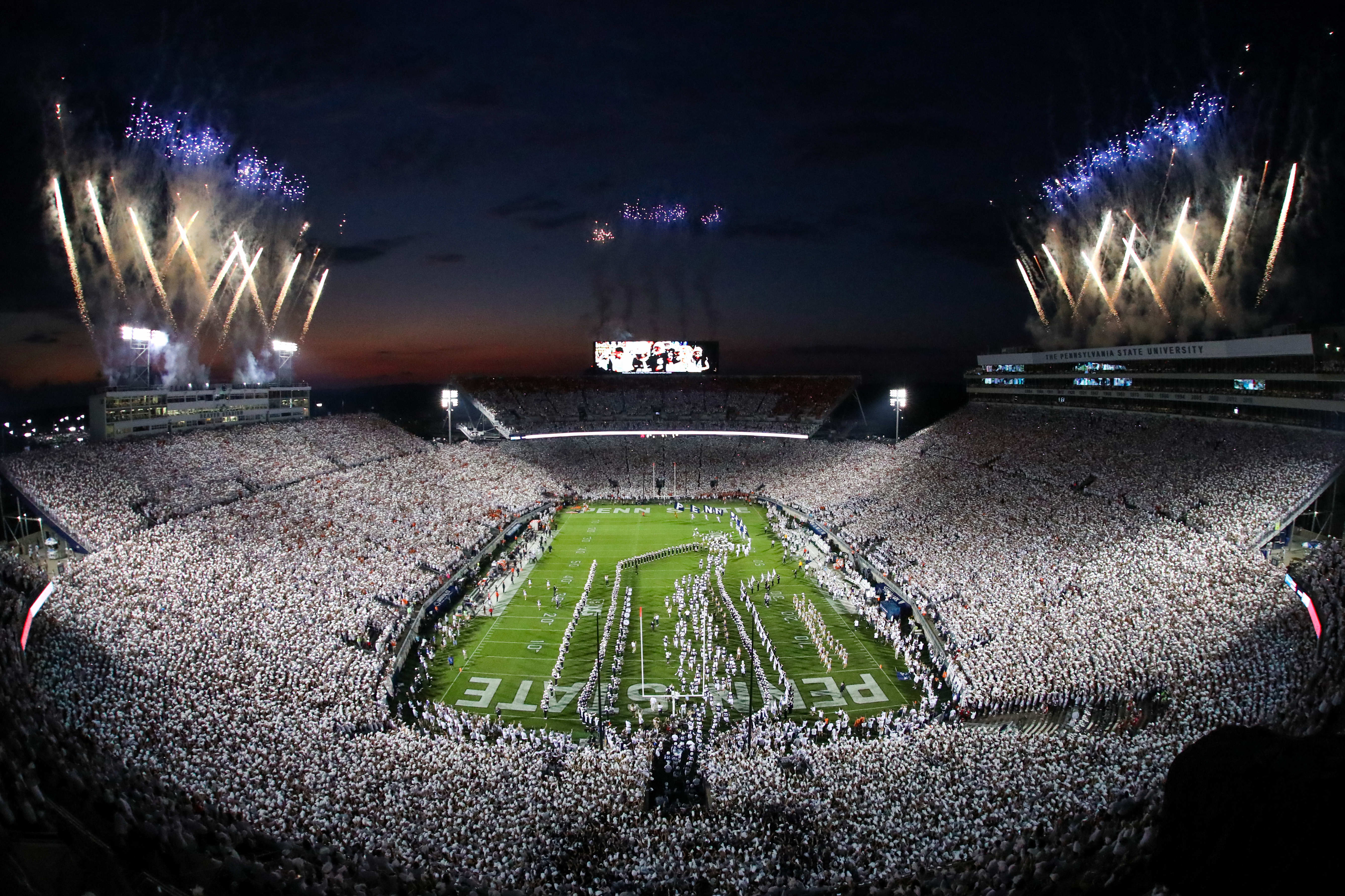 Ranking all 18 Big Ten football stadium atmospheres from worst to first