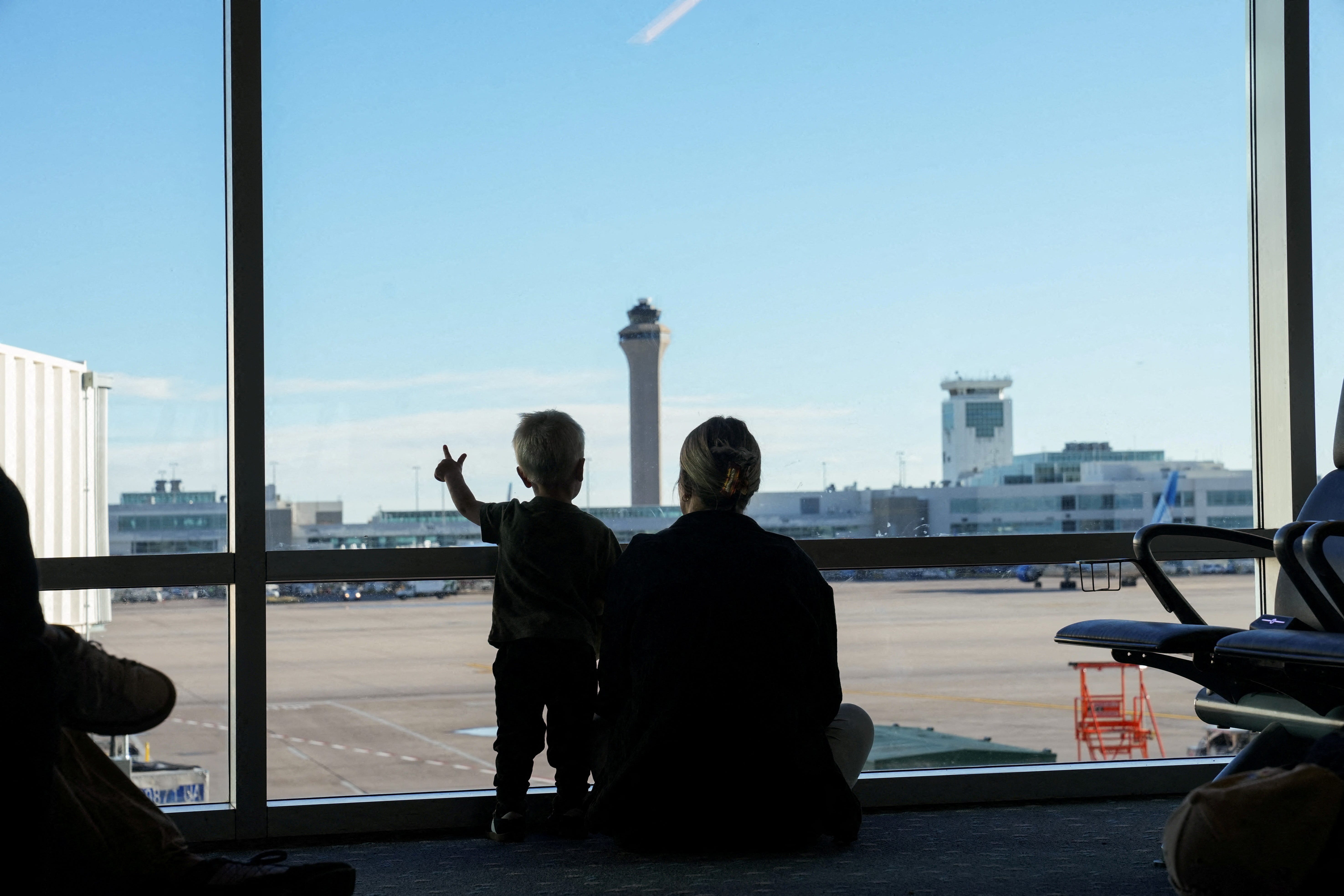 Denver air traffic controllers had a brief communications outage: FAA