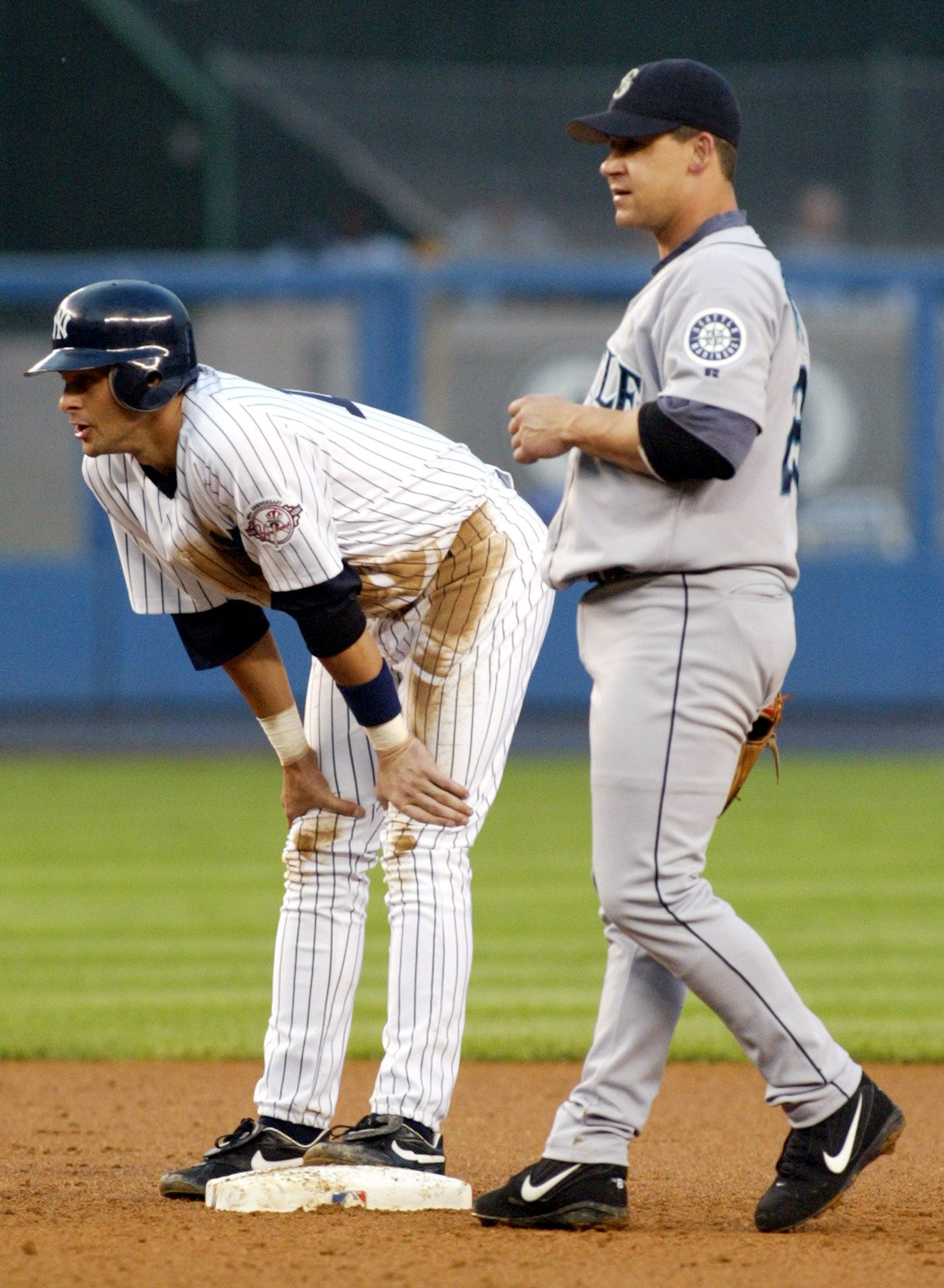 Boone brothers Bret and Aaron face off as coaches: Rangers vs. Yankees