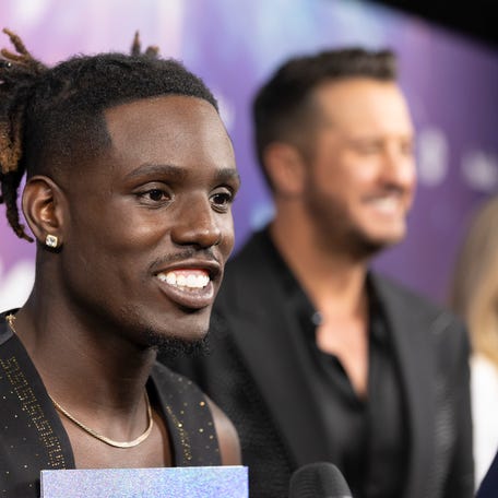 Jamal Roberts, Season 23 winner of "American Idol," pictured on the red carpet after the May 18 finale.